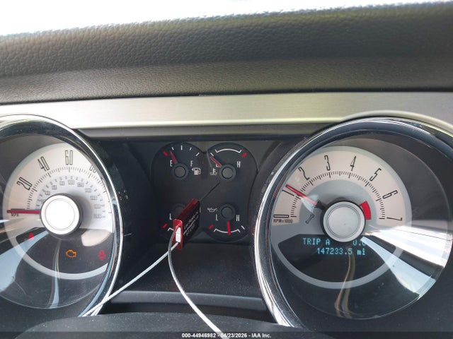 44946982 :رقم المزاد ، 1ZVBP8AN1A5173525 vin ، 2010 Ford Mustang V6/v6 Premium مزاد بيع