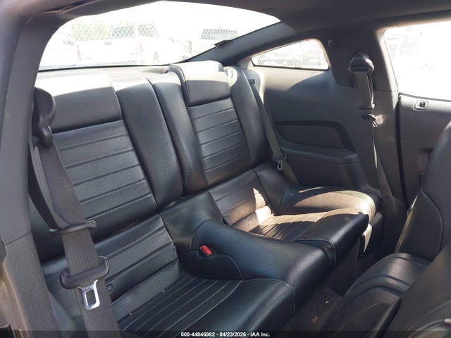44946982 :رقم المزاد ، 1ZVBP8AN1A5173525 vin ، 2010 Ford Mustang V6/v6 Premium مزاد بيع