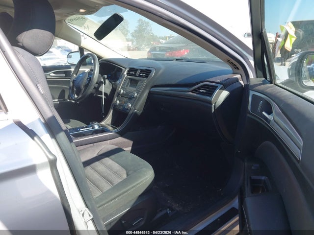 3FA6P0H75HR117744 Ford FUSION SE