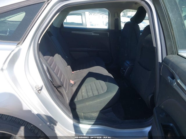 3FA6P0H75HR117744 Ford FUSION SE