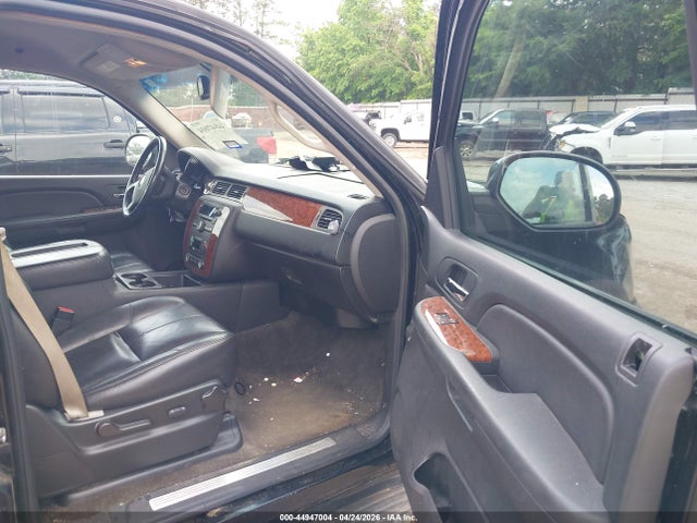 44947004 :رقم المزاد ، 1GNFC13J88R159214 vin ، 2008 Chevrolet Tahoe Lt مزاد بيع