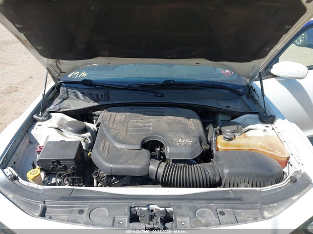 2014 Chrysler 300 300s მანქანა იყიდება აუქციონზე, vin: 2C3CCABG6EH309614, აუქციონის ნომერი: 44947040