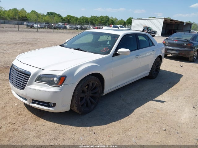 2014 Chrysler 300 300s მანქანა იყიდება აუქციონზე, vin: 2C3CCABG6EH309614, აუქციონის ნომერი: 44947040