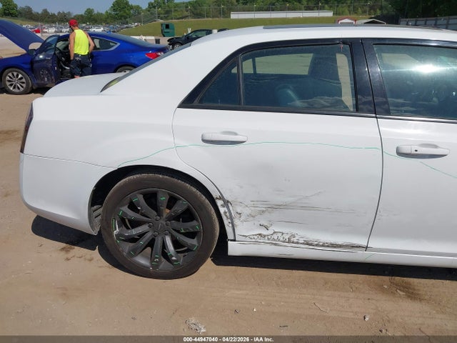 2014 Chrysler 300 300s მანქანა იყიდება აუქციონზე, vin: 2C3CCABG6EH309614, აუქციონის ნომერი: 44947040