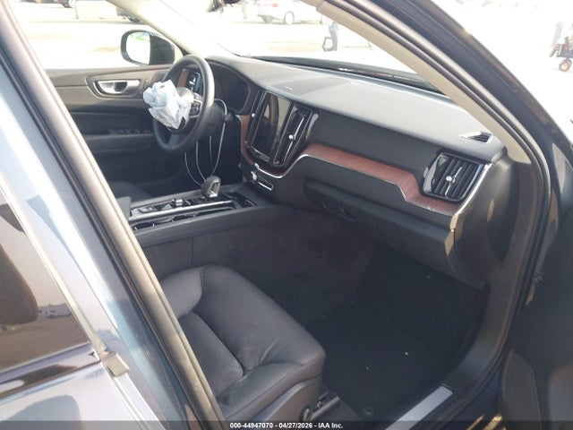 Aukcja sprzedaży 2024 Volvo Xc60 B5 Plus Dark Theme, vin: YV4L12RL1R1777827, numer aukcji: 44947070