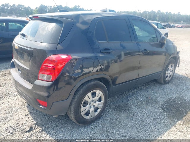 3GNCJKSBXJL362921 Chevrolet TRAX LS
