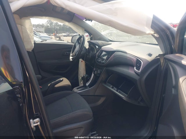 3GNCJKSBXJL362921 Chevrolet TRAX LS