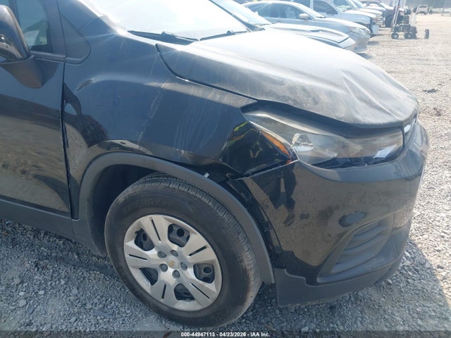 3GNCJKSBXJL362921 Chevrolet TRAX LS