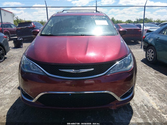 Продажа на аукционе авто 2017 Chrysler Pacifica Touring-l, vin: 2C4RC1BG0HR516052, номер лота: 44947199