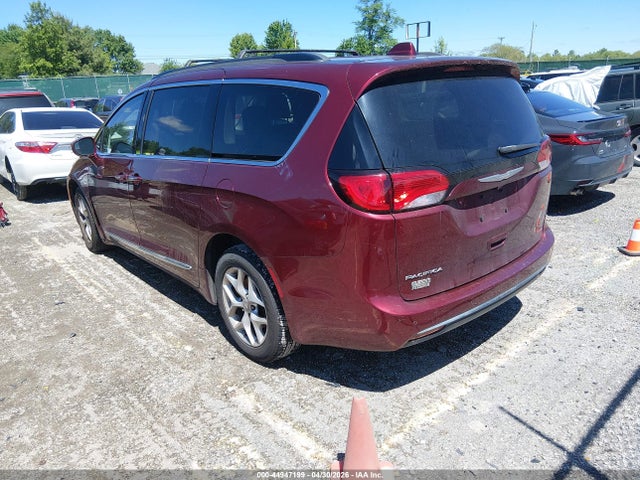 Продажа на аукционе авто 2017 Chrysler Pacifica Touring-l, vin: 2C4RC1BG0HR516052, номер лота: 44947199
