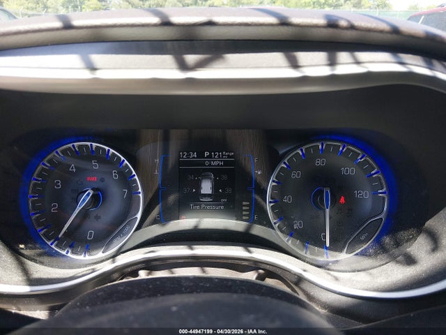 Продажа на аукционе авто 2017 Chrysler Pacifica Touring-l, vin: 2C4RC1BG0HR516052, номер лота: 44947199