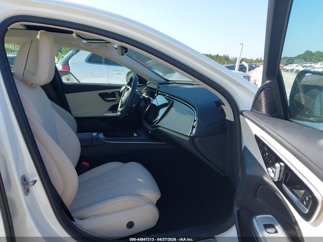 44947213 :رقم المزاد ، W1KLF4HB7RA050299 vin ، 2024 Mercedes-benz E 350 مزاد بيع