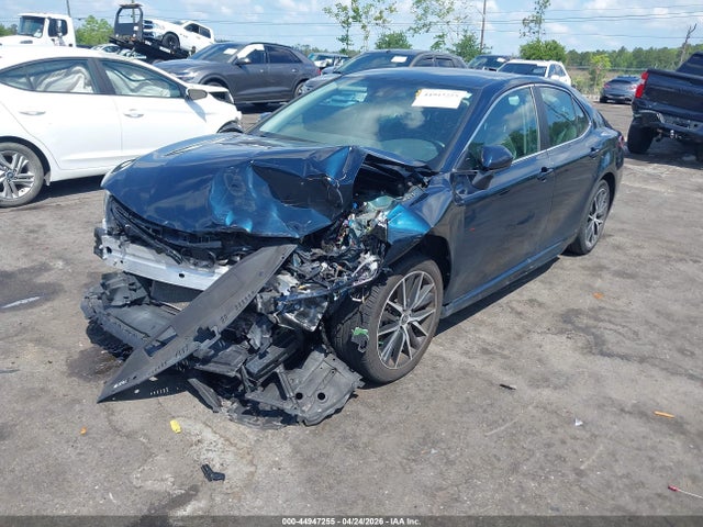 44947255 :رقم المزاد ، 4T1G11AK0MU578935 vin ، 2021 Toyota Camry Se مزاد بيع