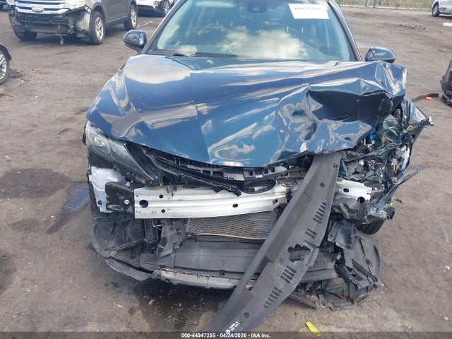 44947255 :رقم المزاد ، 4T1G11AK0MU578935 vin ، 2021 Toyota Camry Se مزاد بيع