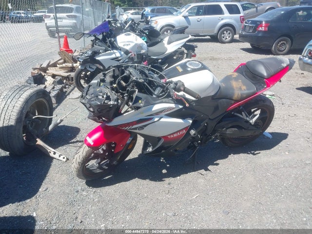 MH3RH06Y9GK013794 Yamaha YZFR3