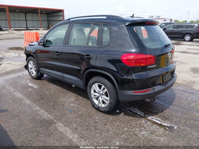2016 Volkswagen Tiguan S მანქანა იყიდება აუქციონზე, vin: WVGBV7AX7GW563998, აუქციონის ნომერი: 44947303