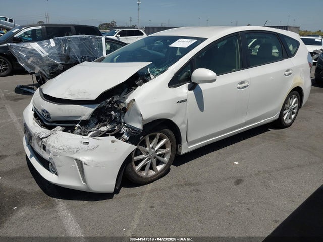 JTDZN3EU8E3314118 Toyota Prius V Five