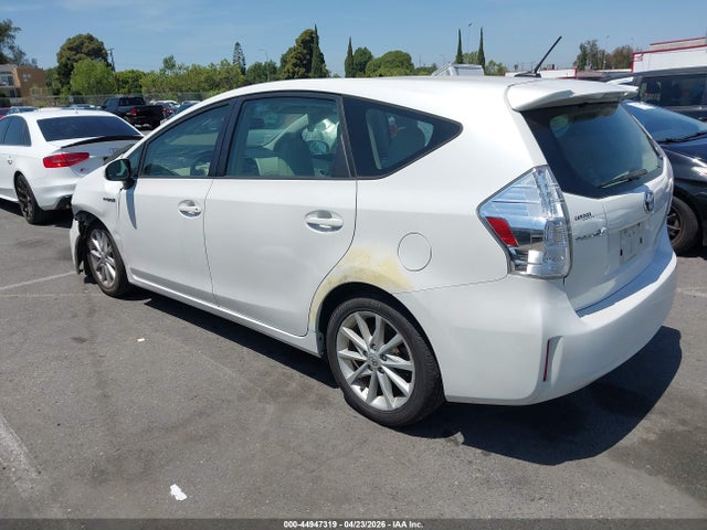 JTDZN3EU8E3314118 Toyota Prius V Five