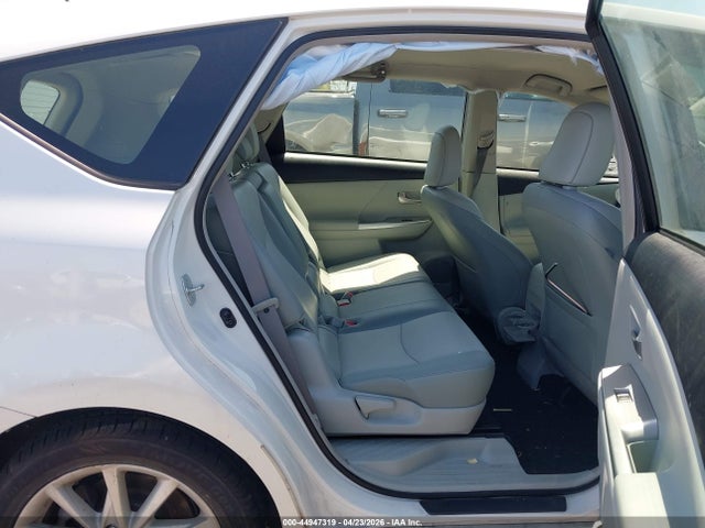 JTDZN3EU8E3314118 Toyota Prius V Five