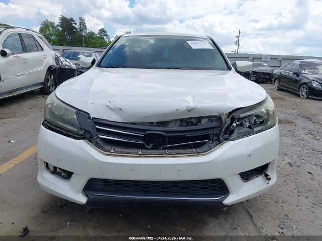 Продажа на аукционе авто 2015 Honda Accord Sport, vin: 1HGCR2F5XFA000402, номер лота: 44947332