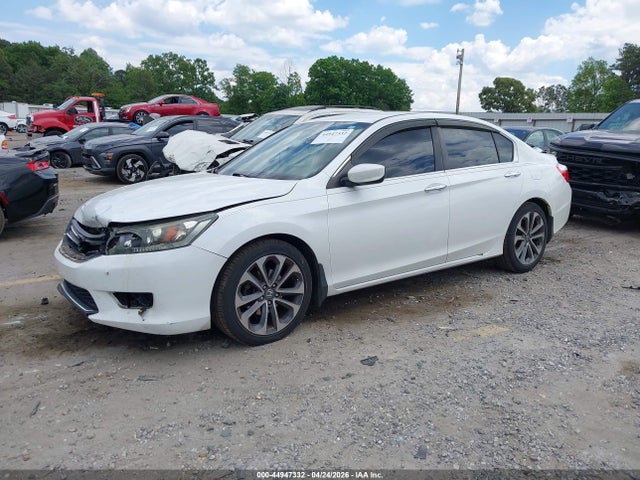 Продажа на аукционе авто 2015 Honda Accord Sport, vin: 1HGCR2F5XFA000402, номер лота: 44947332