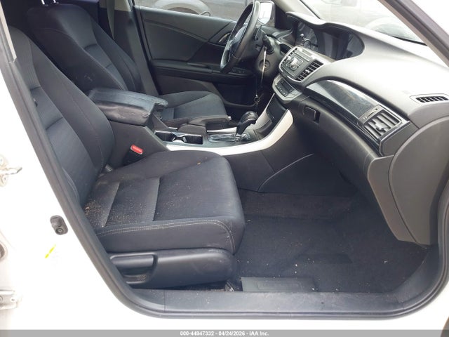 Продажа на аукционе авто 2015 Honda Accord Sport, vin: 1HGCR2F5XFA000402, номер лота: 44947332