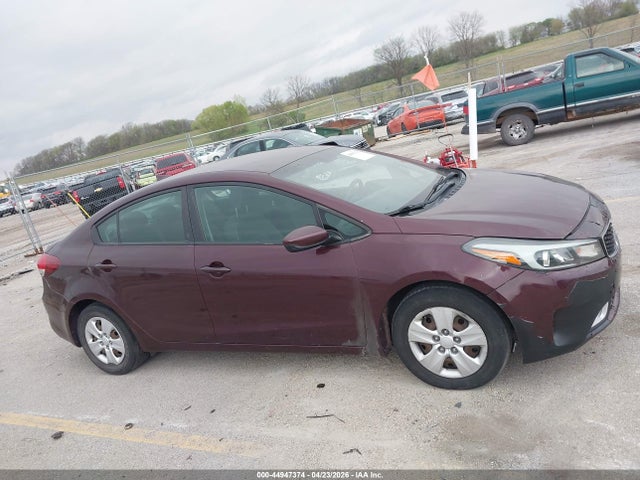 44947374 :رقم المزاد ، 3KPFL4A76JE201804 vin ، 2018 Kia Forte Lx مزاد بيع