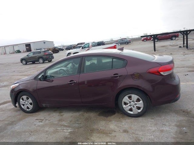 44947374 :رقم المزاد ، 3KPFL4A76JE201804 vin ، 2018 Kia Forte Lx مزاد بيع