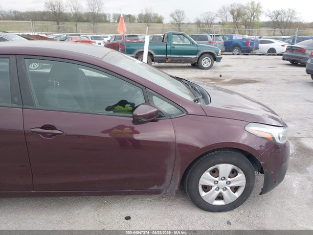44947374 :رقم المزاد ، 3KPFL4A76JE201804 vin ، 2018 Kia Forte Lx مزاد بيع
