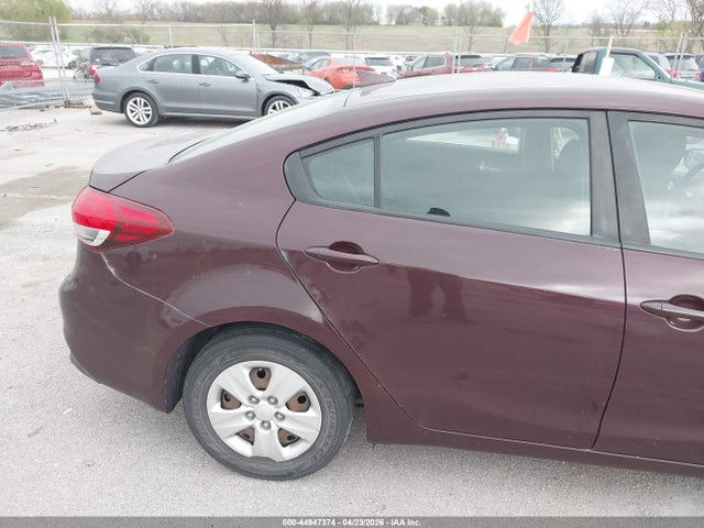 44947374 :رقم المزاد ، 3KPFL4A76JE201804 vin ، 2018 Kia Forte Lx مزاد بيع