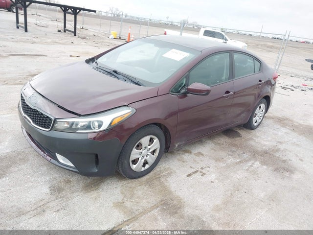 44947374 :رقم المزاد ، 3KPFL4A76JE201804 vin ، 2018 Kia Forte Lx مزاد بيع