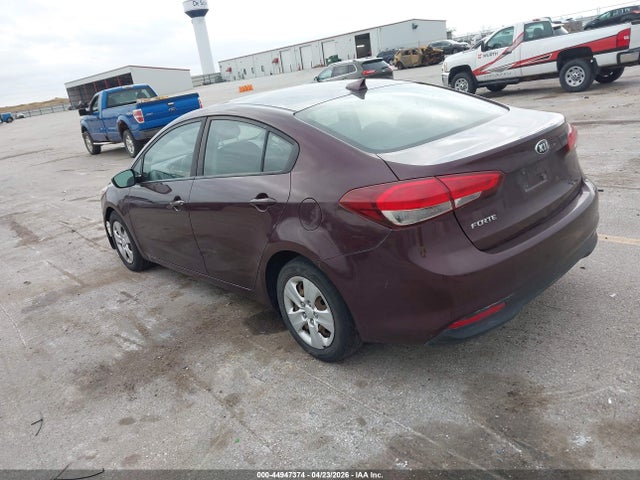 44947374 :رقم المزاد ، 3KPFL4A76JE201804 vin ، 2018 Kia Forte Lx مزاد بيع