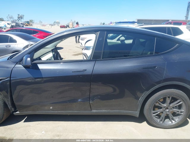 44947380 :رقم المزاد ، 7SAYGDED0SF316099 vin ، 2025 Tesla Model Y Long Range Dual Motor Rear-wheel Drive مزاد بيع