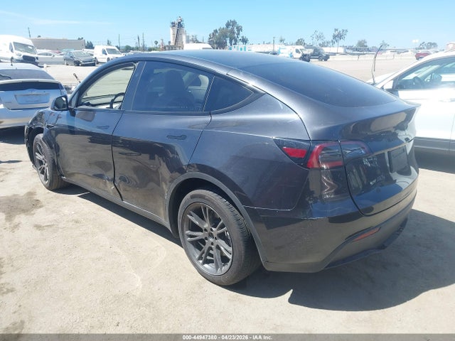 44947380 :رقم المزاد ، 7SAYGDED0SF316099 vin ، 2025 Tesla Model Y Long Range Dual Motor Rear-wheel Drive مزاد بيع