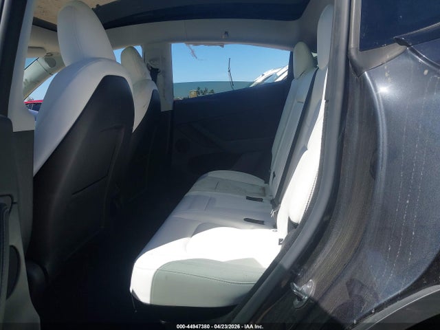 44947380 :رقم المزاد ، 7SAYGDED0SF316099 vin ، 2025 Tesla Model Y Long Range Dual Motor Rear-wheel Drive مزاد بيع