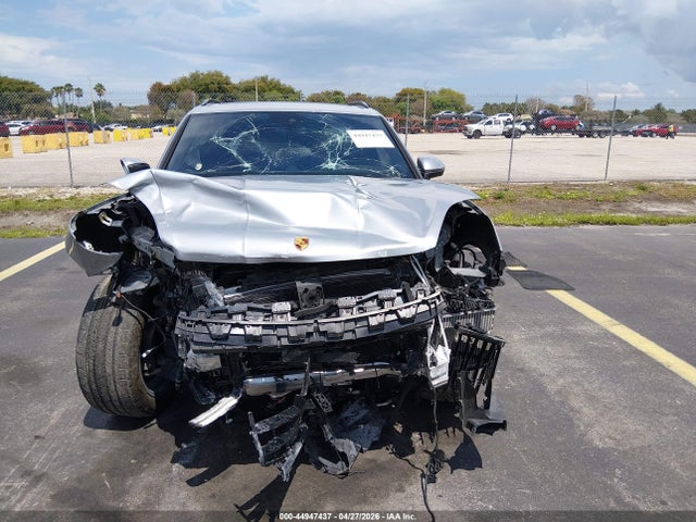 Porsche CAYENNE S 2024 WP1AL2AY5RDA35472 Image 12