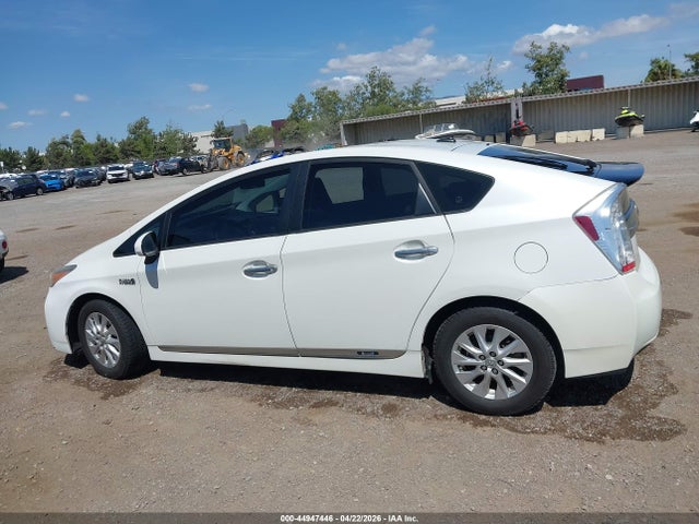 Toyota PRIUS PLUG-IN 2014 JTDKN3DPXE3057797 Image 14