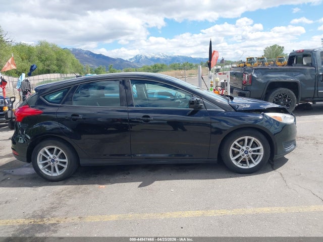 Ford FOCUS SE 2018 1FADP3K29JL311185 Image 13
