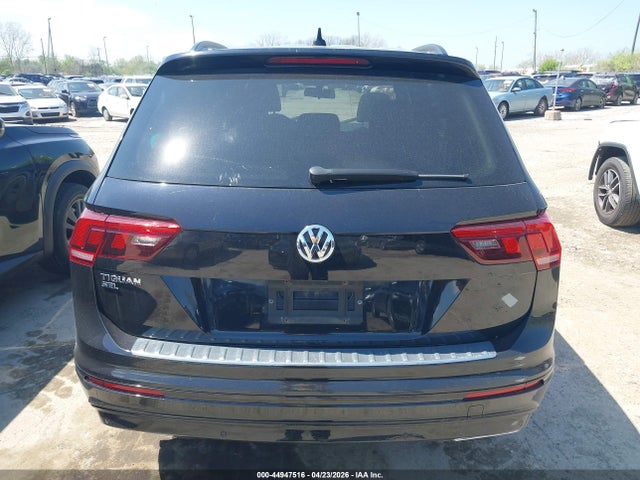 Auction sale of the 2019 Volkswagen Tiguan 2.0t Se/2.0t Sel/2.0t Sel R-line/2.0t Sel R-line Black, vin: 3VV3B7AX7KM168795, lot number: 44947516