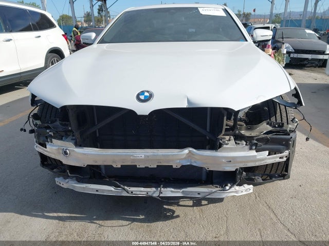 WBA53BH02MWX18615 BMW 530I