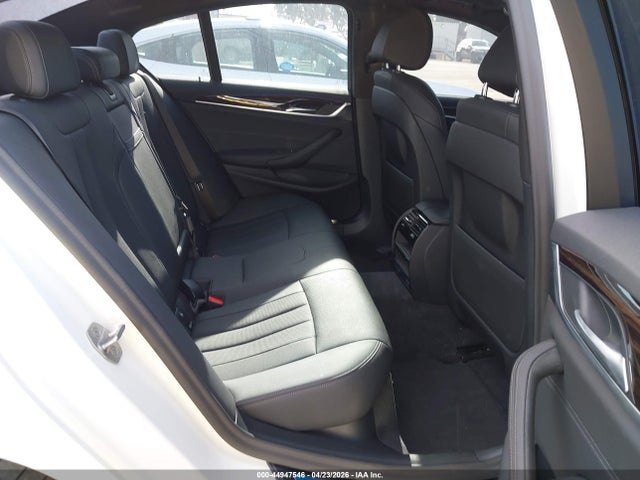 WBA53BH02MWX18615 BMW 530I