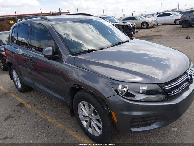Volkswagen Tiguan Limited 2.0t 2018 WVGAV7AX9JK001627 головне зображення