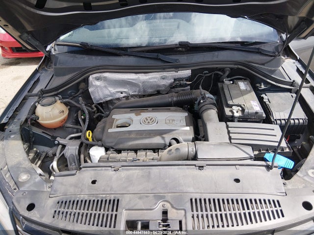 WVGAV7AX9JK001627 Volkswagen Tiguan Limited 2.0t