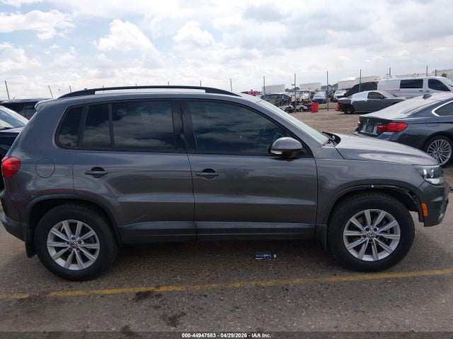 WVGAV7AX9JK001627 Volkswagen Tiguan Limited 2.0t