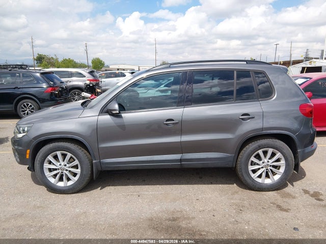 WVGAV7AX9JK001627 Volkswagen Tiguan Limited 2.0t