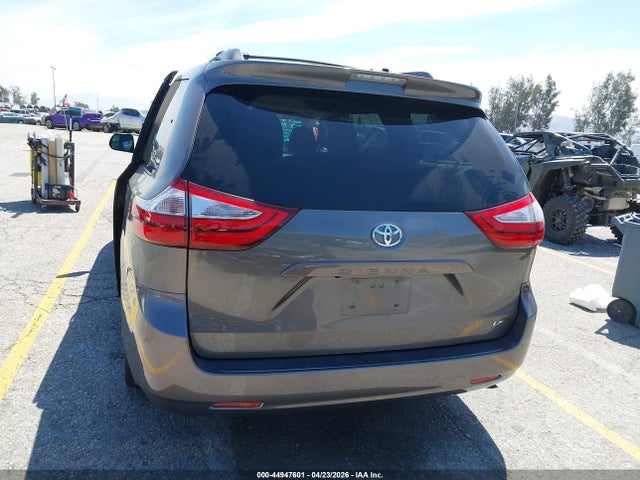 5TDKZ3DC2HS847129 Toyota Sienna Le 8 Passenger