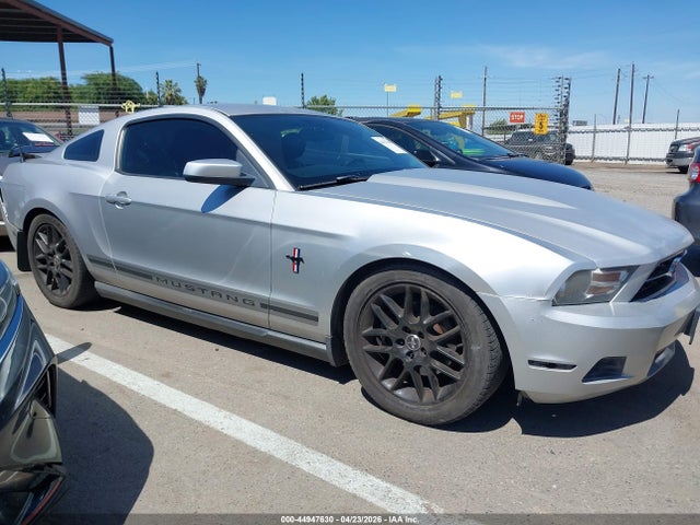 Продажа на аукционе авто 2012 Ford Mustang V6 Premium, vin: 1ZVBP8AM4C5235770, номер лота: 44947630