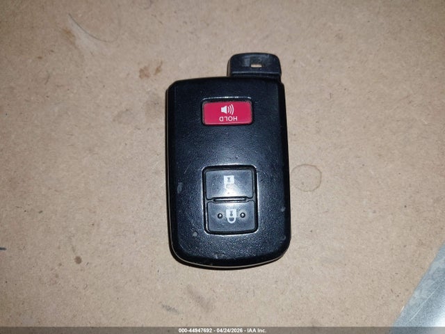 JTDKDTB32J1601704 Toyota Prius C Four