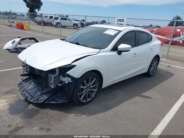 3MZBN1W32JM200116 Mazda Mazda3 Grand Touring