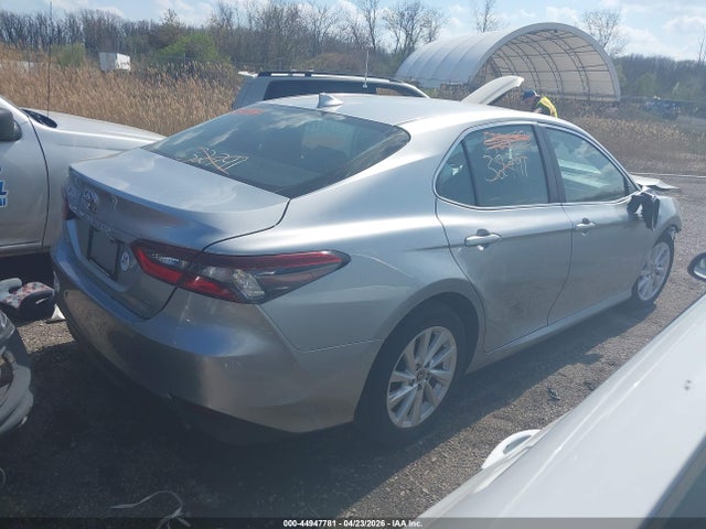 Продажа на аукционе авто 2022 Toyota Camry Le, vin: 4T1C11AKXNU683188, номер лота: 44947781